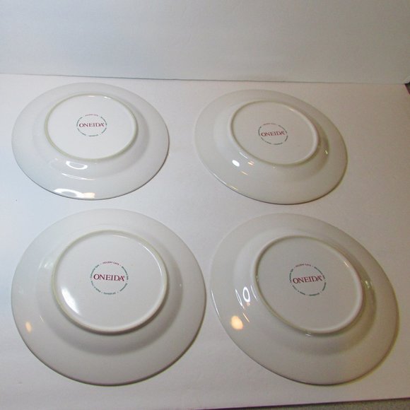 set of 4 Oneida Holiday Cat Plates black white kitty winter outfits Christmas - Picture 6 of 7